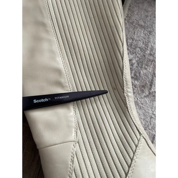 Journee Collection Knee High Square Toe Stacked Block Heel Boots Size 7 New - Picture 12 of 13